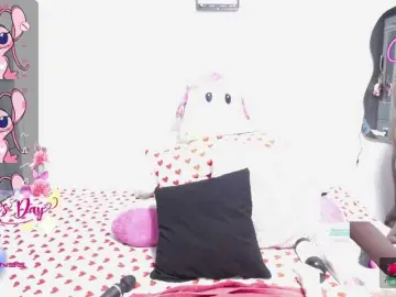 Thickebonymilf  live sex cam