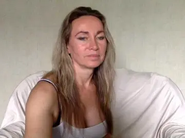 Alia1Alia  live sex cam