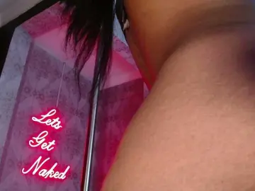 CrystalBrooke3x  live sex cam