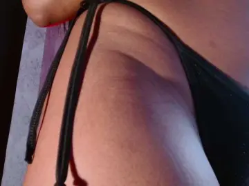 CrystalBrooke3x  live sex cam