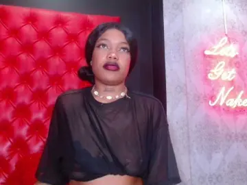 CrystalBrooke3x  live sex cam