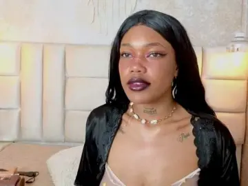 CrystalBrooke3x  live sex cam