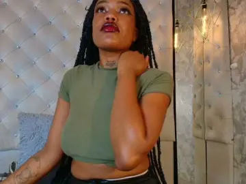 CrystalBrooke3x  live sex cam