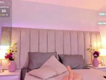 EllaThorne  live sex cam