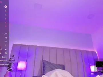 EllaThorne  live sex cam