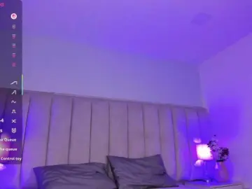 EllaThorne  live sex cam