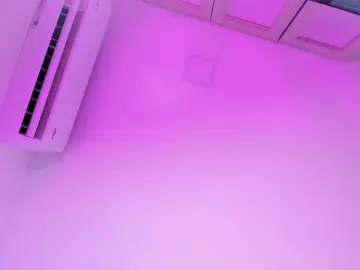 EllaThorne  live sex cam