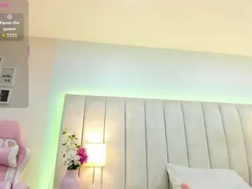 EllaThorne  live sex cam