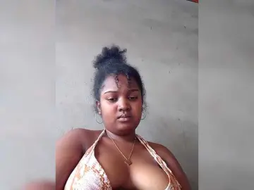 Ezrahsexy  live sex cam