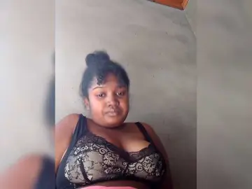 Ezrahsexy  live sex cam