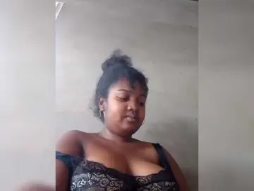 Ezrahsexy  live sex cam