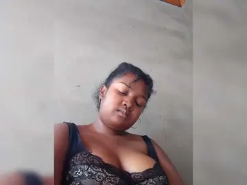 Ezrahsexy  live sex cam