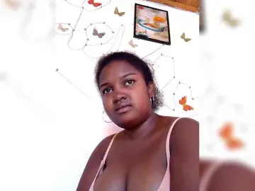 Ezrahsexy  live sex cam