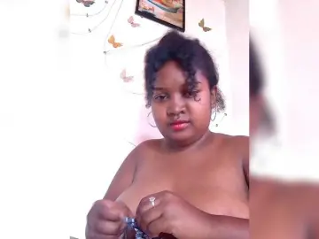 Ezrahsexy  live sex cam