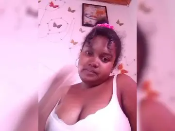 Ezrahsexy  live sex cam