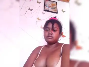 Ezrahsexy  live sex cam