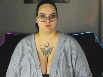 Kity-Mooree  live sex cam