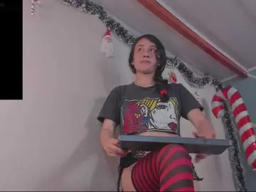 Lucy-BlueSea  live sex cam