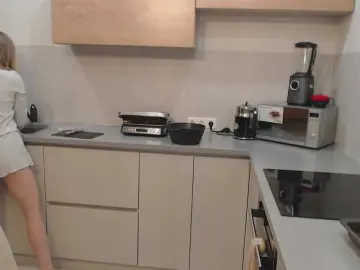 Maria09900  live sex cam