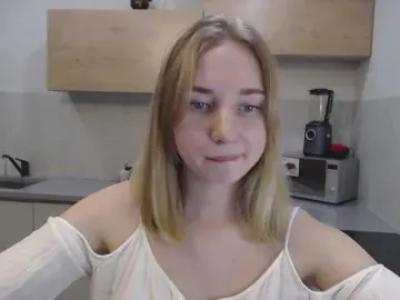 Maria09900  live sex cam