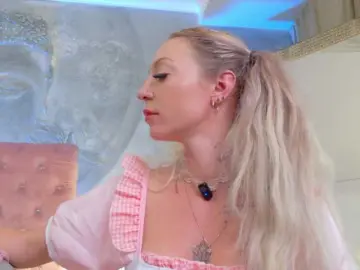 Theamberland  live sex cam