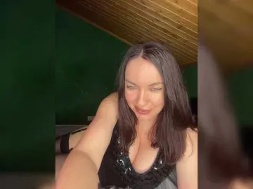 Vishenkakiss  live sex cam