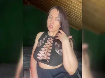 Vishenkakiss  live sex cam