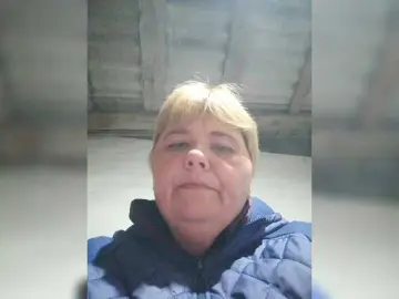 AthomeTi  live sex cam