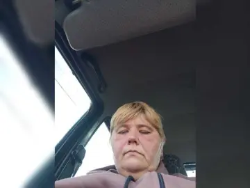 AthomeTi  live sex cam