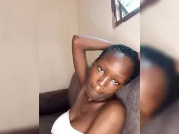 Brigit-9  live sex cam