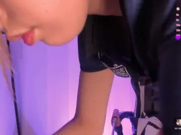 Heicel-  live sex cam