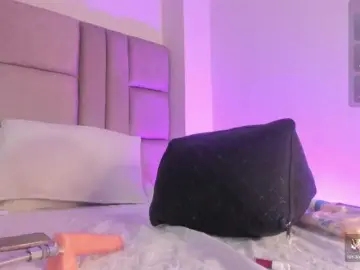 Heicel-  live sex cam
