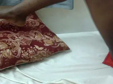 Kiki-malia  live sex cam