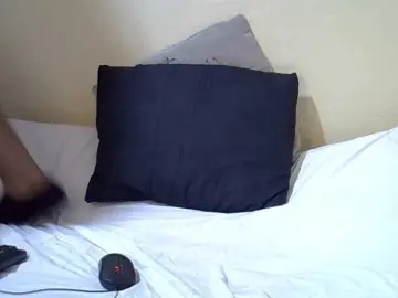 Petitepretti  live sex cam