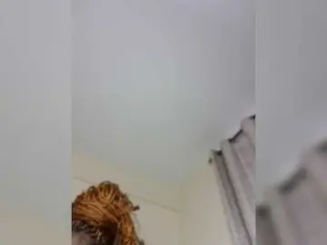 Acey-a  live sex cam