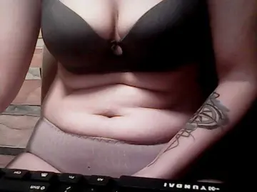 Extremelymilkyboobs  live sex cam