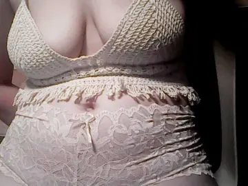 Extremelymilkyboobs  live sex cam