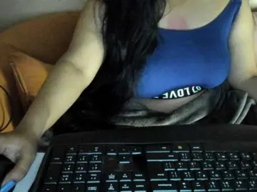JulieJoe  live sex cam