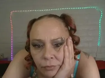 QUEENOFMEN  live sex cam