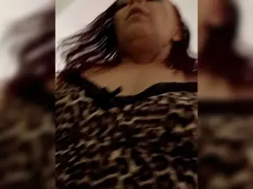 QUEENOFMEN  live sex cam