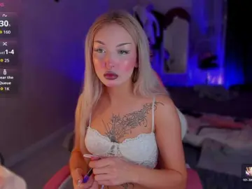 WhiteMinti  live sex cam