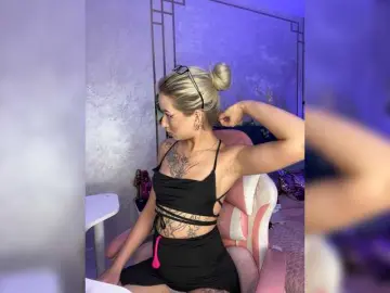 WhiteMinti  live sex cam