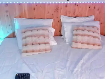 ChloeeSmiith  live sex cam