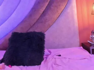 Corinna-saenz  live sex cam