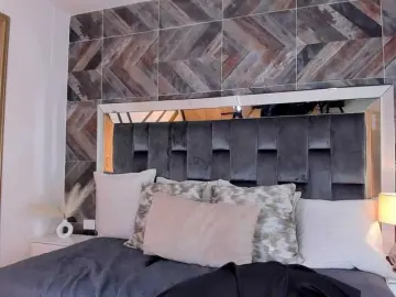 NaylaGrey  live sex cam