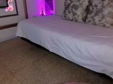 NaylaGrey  live sex cam