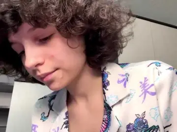 Nikatyan  live sex cam