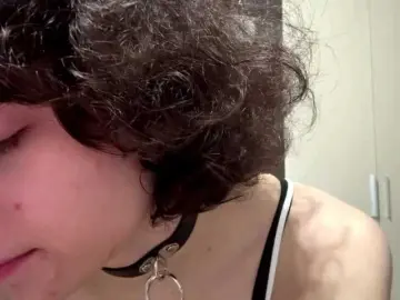 Nikatyan  live sex cam