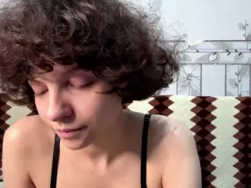 Nikatyan  live sex cam