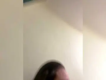 WhiteSoul  live sex cam